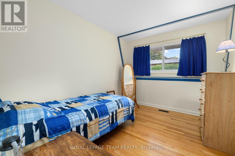 28862430/30-ellery-crescent/lynwood-village/ottawa/ontario/K2H6M6_25
