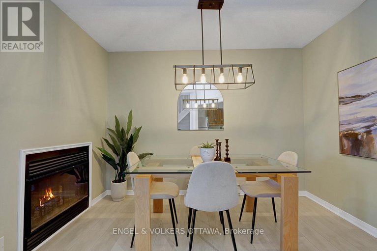 28235435/105a-62-donald-street/overbrook/ottawa/ontario/K1K1N2_12