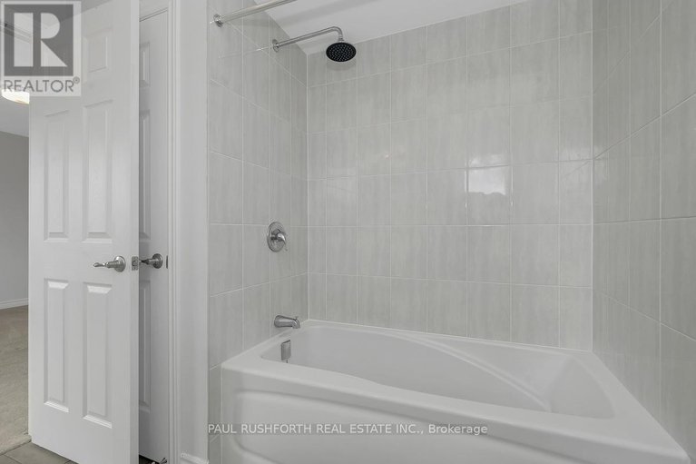 29581123/422-cope-drive/emerald-meadowstrailwest/ottawa/ontario/K2V0P8_22