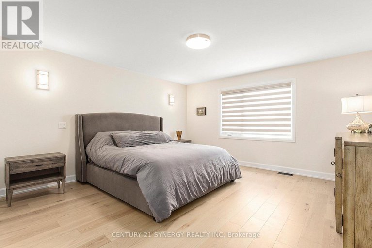 28491813/612-geneva-crescent/embrun/russell/ontario/K0A1W0_16