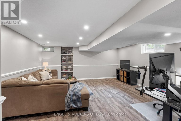 28419048/92-markland-crescent/barrhaven-east/ottawa/ontario/K2G5Z7_36