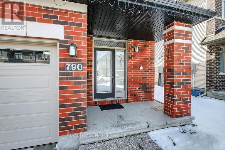 29557576/790-cairn-crescent/mer-bleuebradley-estatesanderson-park/ottawa/ontario/K1W0P7_2