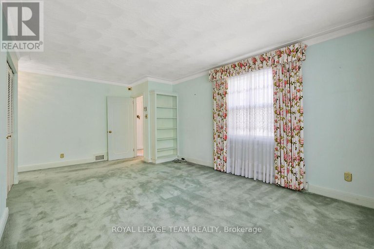 28850677/123-ivy-crescent/new-edinburgh/ottawa/ontario/K1M1Y1_23