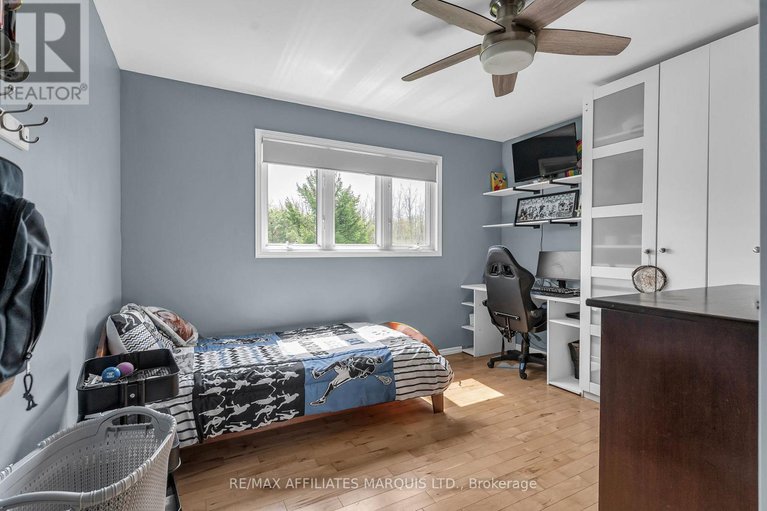 28797295/4239-county-rd-11-road/south-stormont-osnabruck-twp/south-stormont/ontario/K7R3L2_19