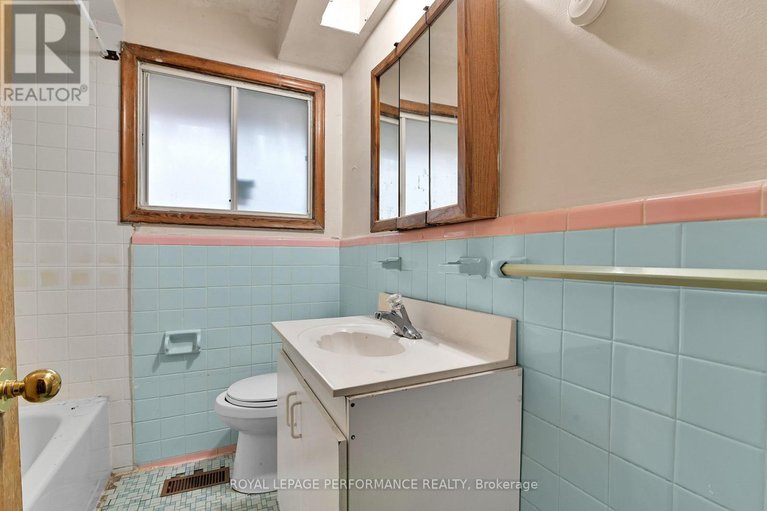 29600475/759-pleasant-park-road/elmvale-acres/ottawa/ontario/K1G1Y5_15