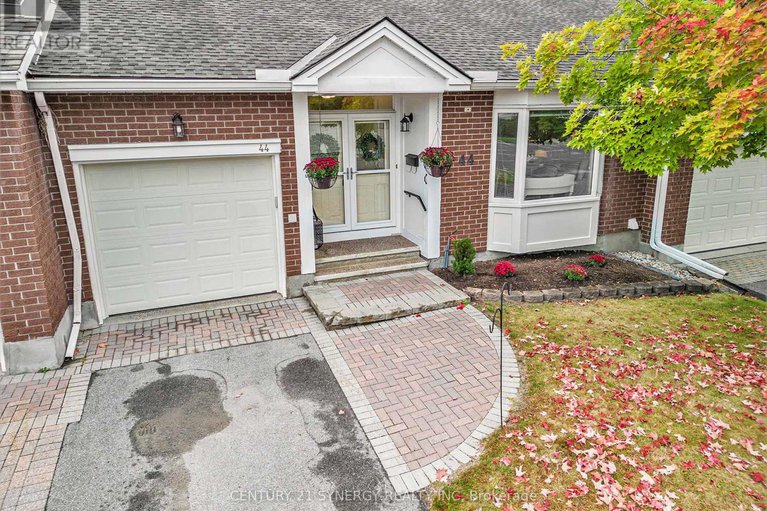 28641582/44-innesbrook-court/stittsville-central/ottawa/ontario/K2S1C7_3
