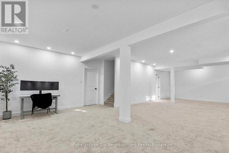 29581999/921-beckton-heights/stittsville-south/ottawa/ontario/K2S2X5_44