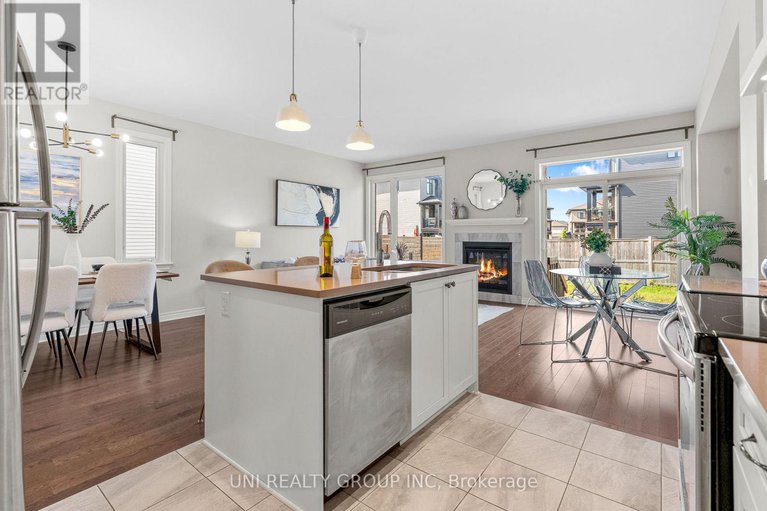 28754671/245-dolce-crescent/riverside-southgloucester-glen/ottawa/ontario/K1X0B3_17
