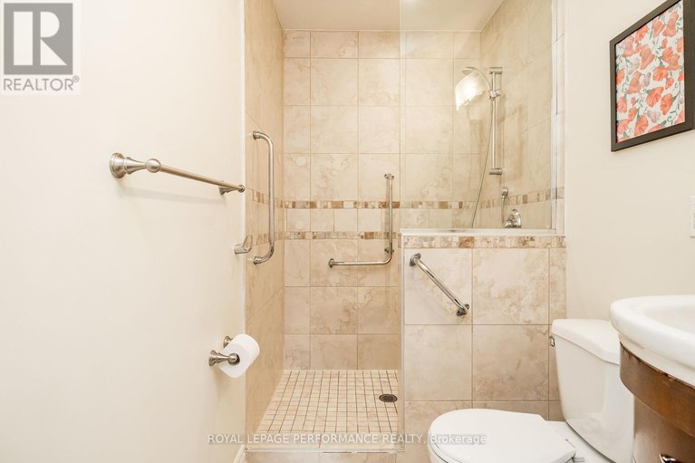 28688140/3038-southmore-drive-e/riverside-park-south/ottawa/ontario/K1V6Z4_23