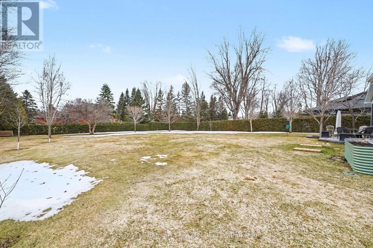 29557557/1334-scharfgate-drive/manotick-village-manotick-estates/ottawa/ontario/K4M1C3_18