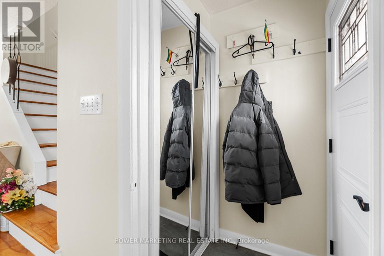 28754670/1047-hollington-street/carlington/ottawa/ontario/K1Z6L2_4