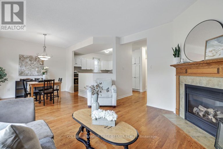 28505247/69-friendly-crescent/stittsville-south/ottawa/ontario/K2S2B6_15