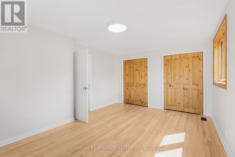 28847184/2170-berwick-avenue/bel-air-park/ottawa/ontario/K2C0Y3_21