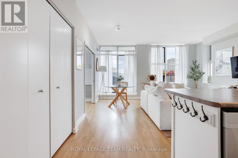 29065360/201-150-caroline-avenue/ottawa-west/ottawa/ontario/K1Y4X8_9