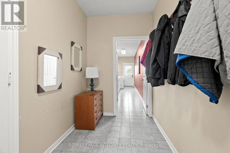 28975993/6-marchbrook-circle/rural-kanata-central/ottawa/ontario/K2W1A1_25