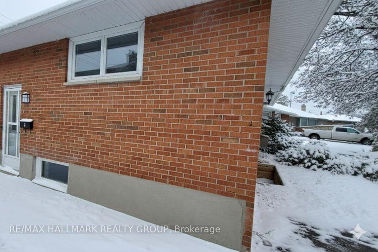 29345324/1329-bloomsbury-crescent/parkway-park/ottawa/ontario/K2C2Y8_13