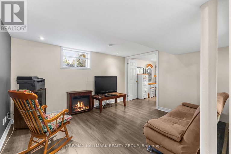 29571261/1902-rosebella-avenue/blossom-parkleitrim/ottawa/ontario/K1T1G7_22