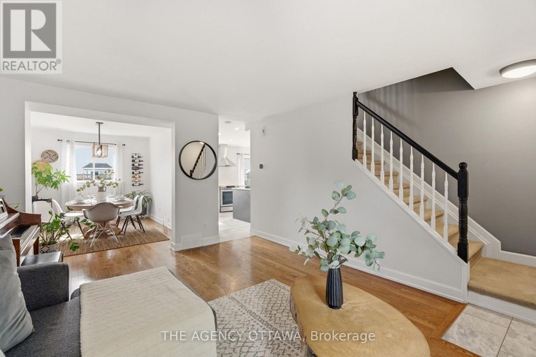 29677270/1625-bottriell-way/fallingbrookpineridge/ottawa/ontario/K4A1W5_8