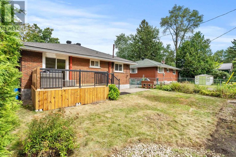 28797764/1246-cobden-road/queensway-terrace-southridgeview/ottawa/ontario/K2C2Z9_25