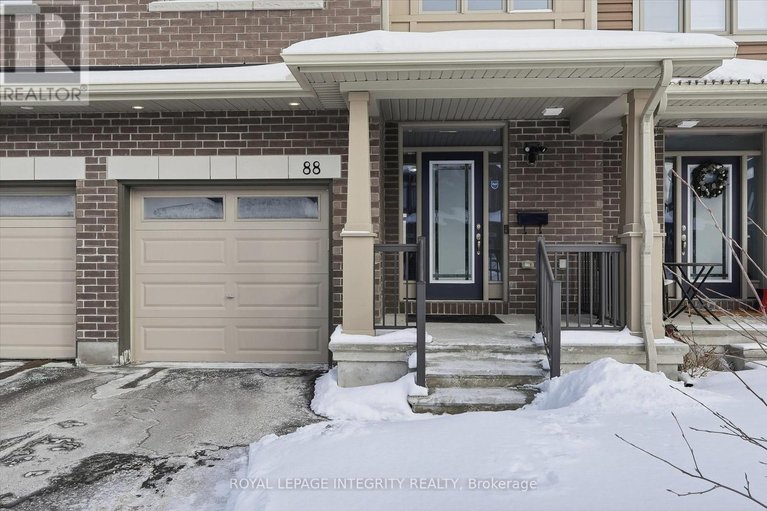 29474235/88-chevron-place/mer-bleuebradley-estatesanderson-park/ottawa/ontario/K1W0L6_2