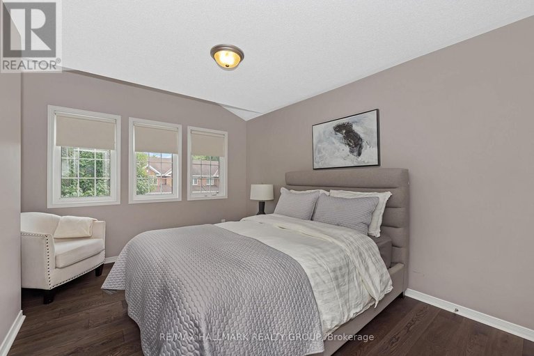 28595507/137-stedman-street/blossom-parkkemp-parkfindlay-creek/ottawa/ontario/K1T0B4_24
