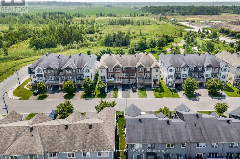 28798699/110-sunshine-crescent/notting-hillsummerside/ottawa/ontario/K4A0V3_30