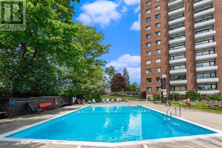 28386372/312-20-chesterton-drive/borden-farmstewart-farmcarleton-heightsparkwood-hills/ottawa/ontario/K2E6Z7_21