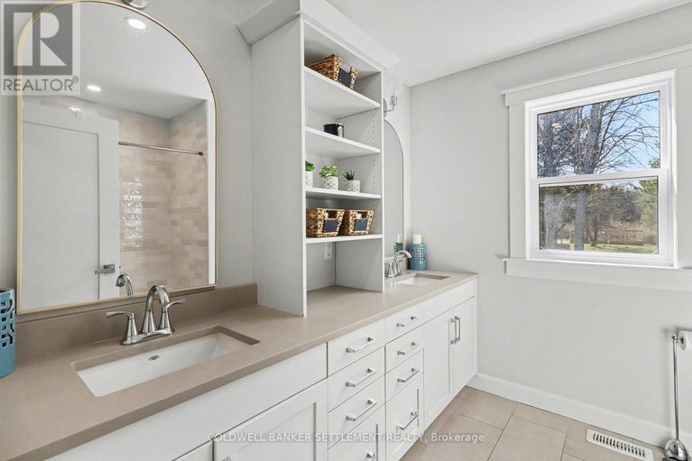 29654962/135-barr-place/drummondnorth-elmsley-north-elmsley-twp/drummondnorth-elmsley/ontario/K7H3C7_19