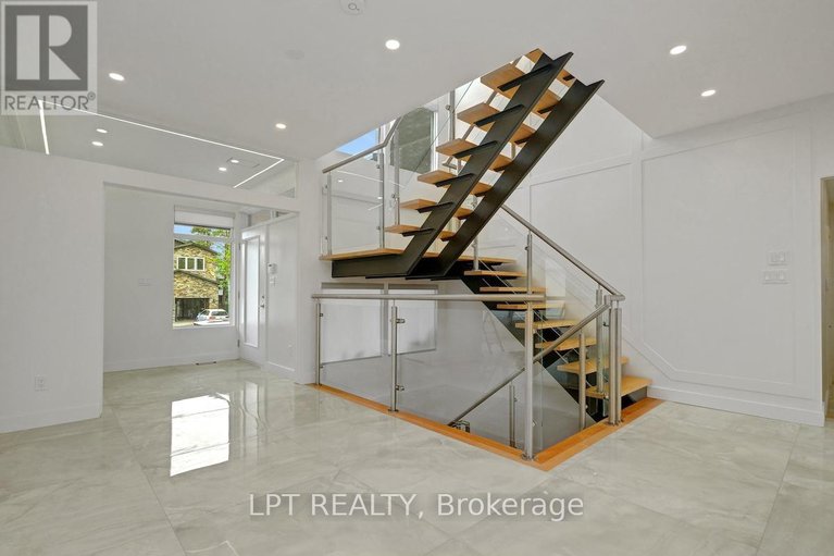 28676196/298-crestview-road/alta-vistafaircrest-heights/ottawa/ontario/K1H5G6_6