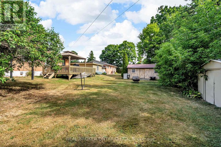 28758919/19-sunset-drive/augusta-twp/augusta/ontario/K0E1T0_37