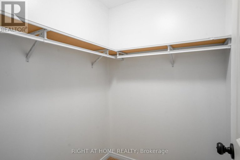 29071777/540-barrick-hill-road/bridlewood/ottawa/ontario/K2M0B4_21