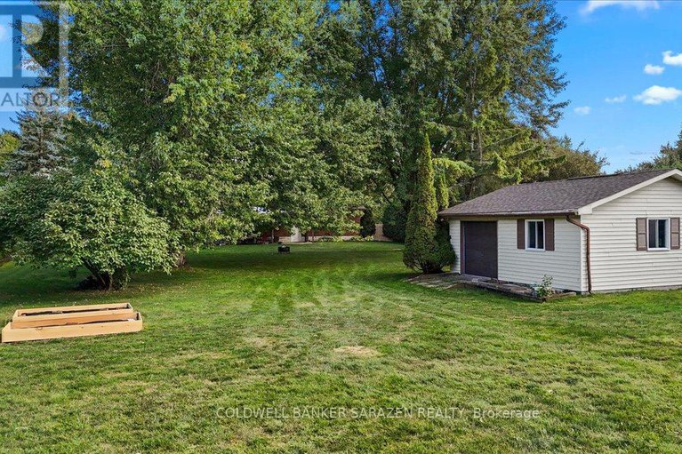 28843846/2303-edward-kidd-crescent/north-gower/ottawa/ontario/K0A2T0_37