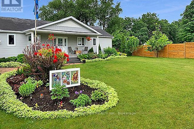 28311508/1435-county-road-2-road/augusta-twp/augusta/ontario/K0E1T0_5