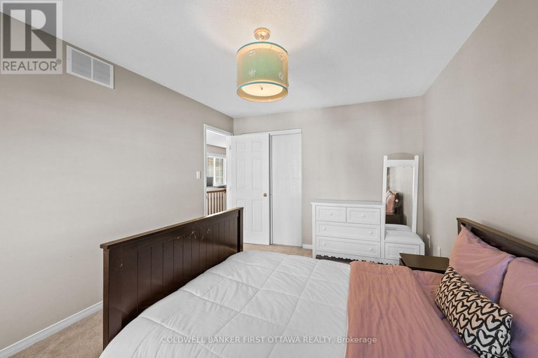 28975858/20-fieldberry-private/stonebridge/ottawa/ontario/K2J5E8_28