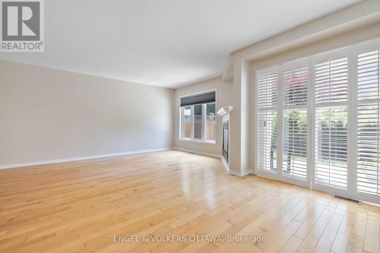 28517729/502-woodchase-street/morgans-grantsouth-march/ottawa/ontario/K2W1J4_17
