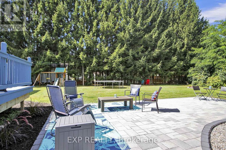 28794855/100-des-pins-street/village-of-russell/russell/ontario/K4R1C5_31