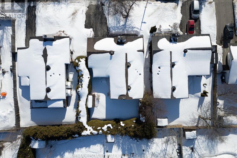 29432299/116-old-colony-road/glencairnhazeldean/ottawa/ontario/K2L1M2_46