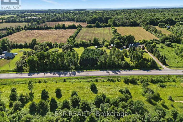 28525895/7800-34-highway/vankleek-hill/champlain/ontario/K0B1R0_32