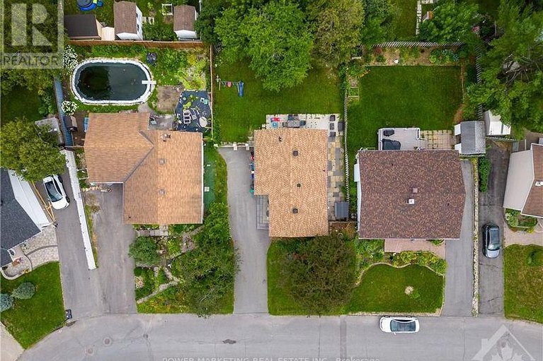 28872401/29-courtney-road/glencairnhazeldean/ottawa/ontario/K2L1M1_28