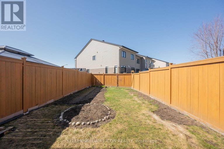 29642733/636-tennant-way/riverside-southgloucester-glen/ottawa/ontario/K4M0C7_34