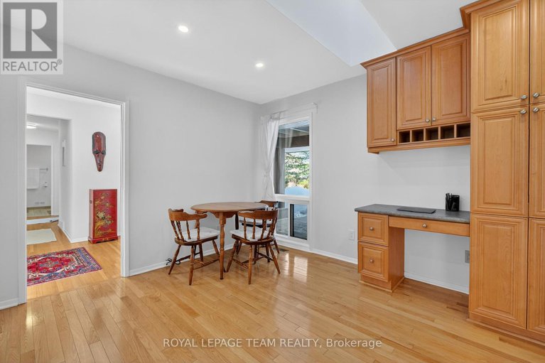 29400979/28-tiffany-crescent/beaverbrook/ottawa/ontario/K2K1W2_16