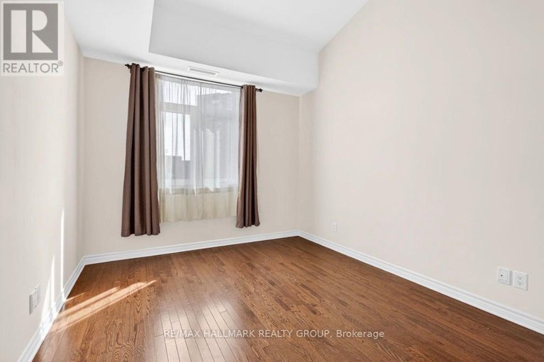 29412977/401-1201-ohio-street/billings-bridge/ottawa/ontario/K1H0A1_17