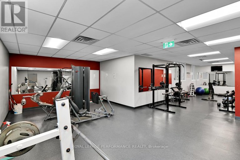 28528107/409-250-brittany-drive/viscount-alexander-park/ottawa/ontario/K1K4M1_29