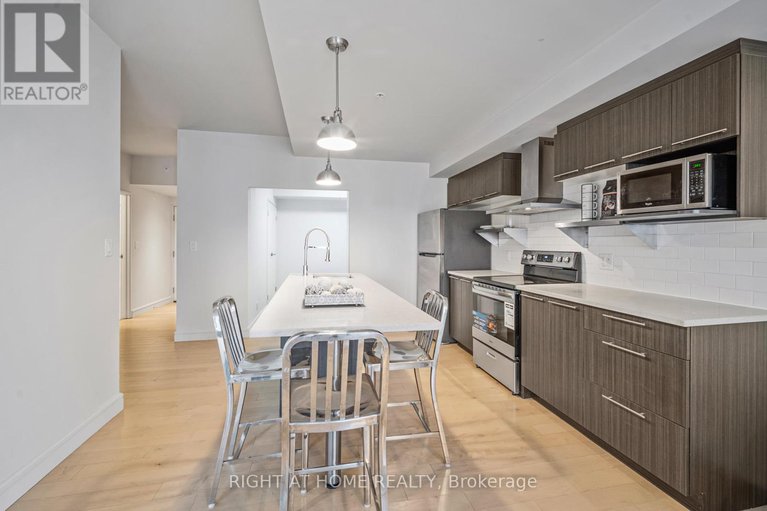 28511059/911-555-anand-private/riverside-park-south/ottawa/ontario/K1V2R7_28