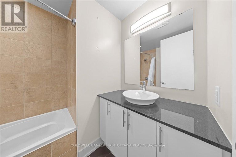 29690359/308-100-champagne-avenue/west-centre-town/ottawa/ontario/K1S4P4_22