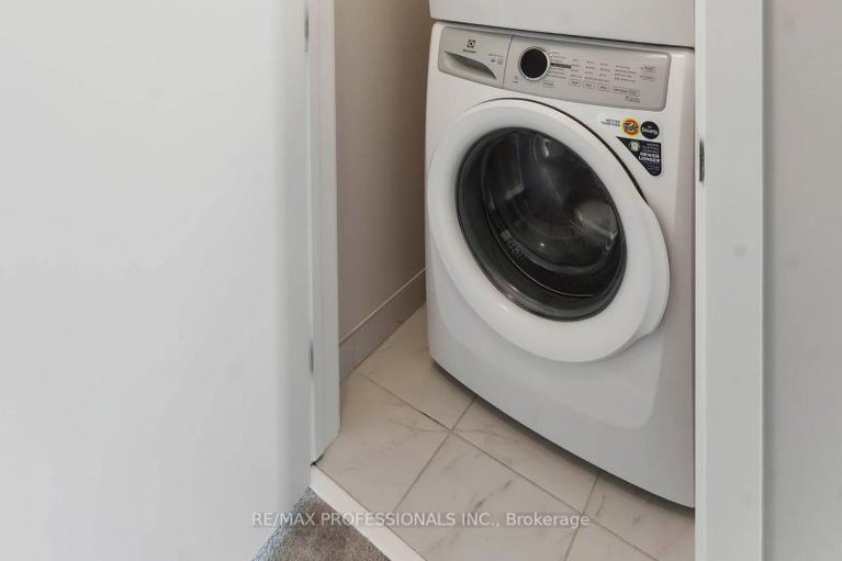 28406197/826-bascule-place/btwn-franktown-rd-fallowfield-rd/ottawa/ontario/K0A2Z0_15