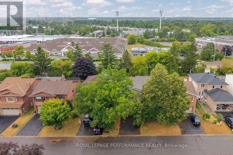 28787698/31-willow-glen-drive/bridlewood/ottawa/ontario/K2M1K8_8