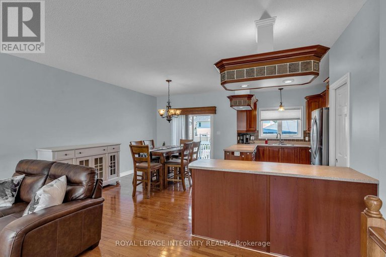 28550243/120-jasper-crescent/town-of-rockland/clarence-rockland/ontario/K4K0A4_9