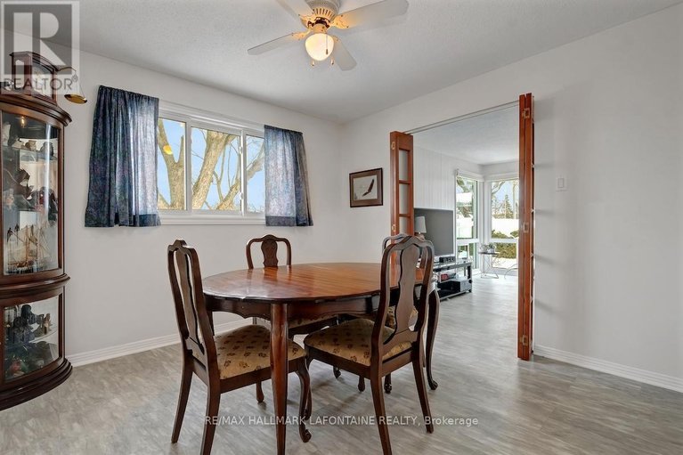 29444353/2443-ogilvie-road/beacon-hill-north/ottawa/ontario/K1J7N3_11