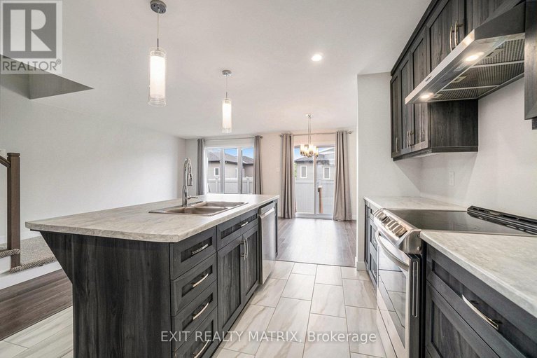28356025/d-5-flagstone-private-lane/north-stormont-finch-twp/north-stormont/ontario/K0A1R0_10